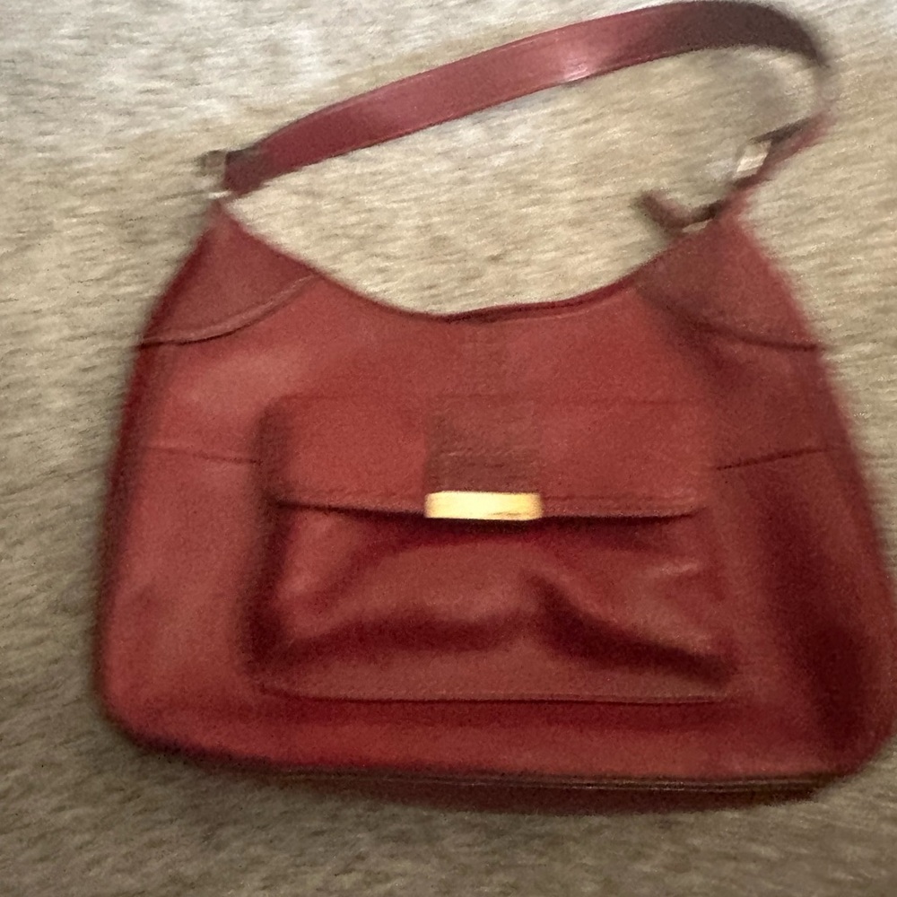 Vintage Leather Shoulder Bag in Deep Burgundy - Classic Women's Handbag